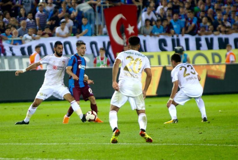 Trabzonspor Sivassporu ilk yarıda mat etti