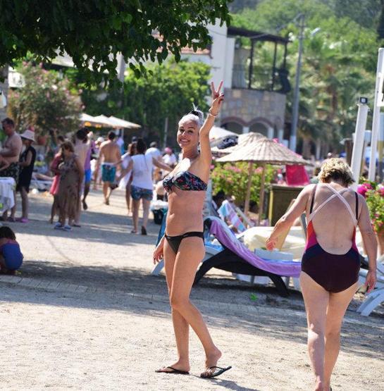 İpek Tanrıyar ile sevgilisi Murat Evler, Bodrumda