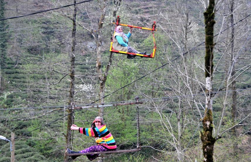 Rizede ilkel teleferik bir can daha aldı