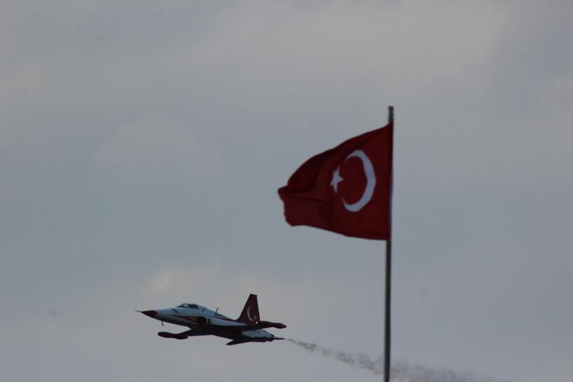 Türk Yıldızları’nın gösterisi nefes kesti
