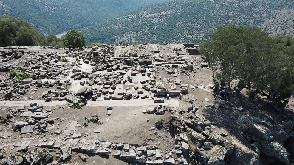 Athena Tapınağının kalıntısı su kuyusundan çıktı