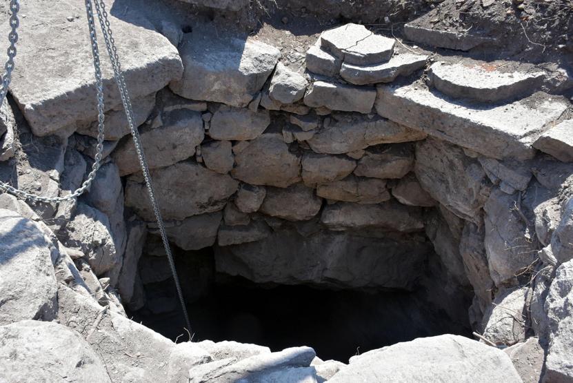 Athena Tapınağının kalıntısı su kuyusundan çıktı