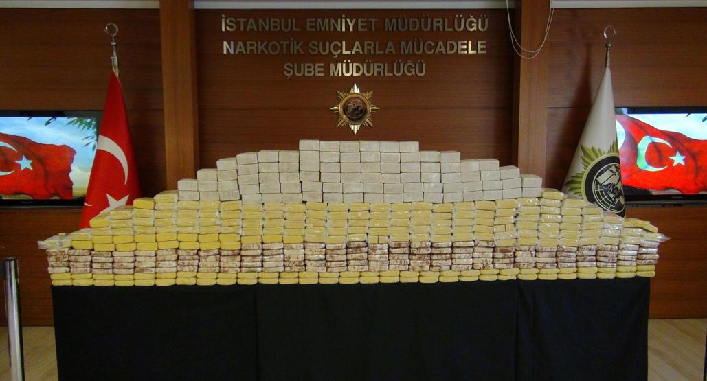 Lüks rezidansa uyuşturucu baskını