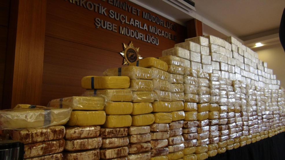 Lüks rezidansa uyuşturucu baskını