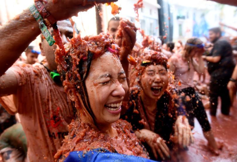 Dünyanın en büyük yemek savaşı: La Tomatina