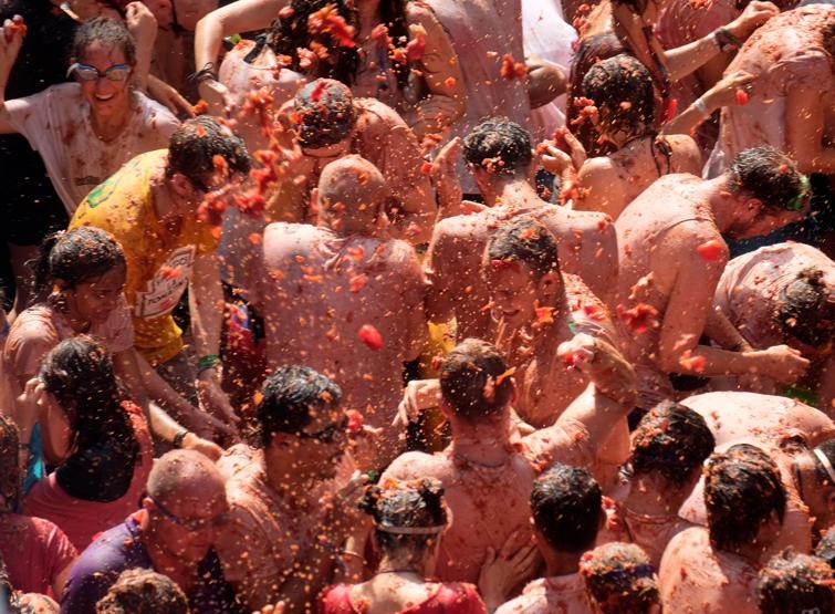 Dünyanın en büyük yemek savaşı: La Tomatina