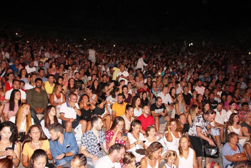 Antik Tiyatroda Yıldız Tilbe izdihamı: 5 bin kişi izledi