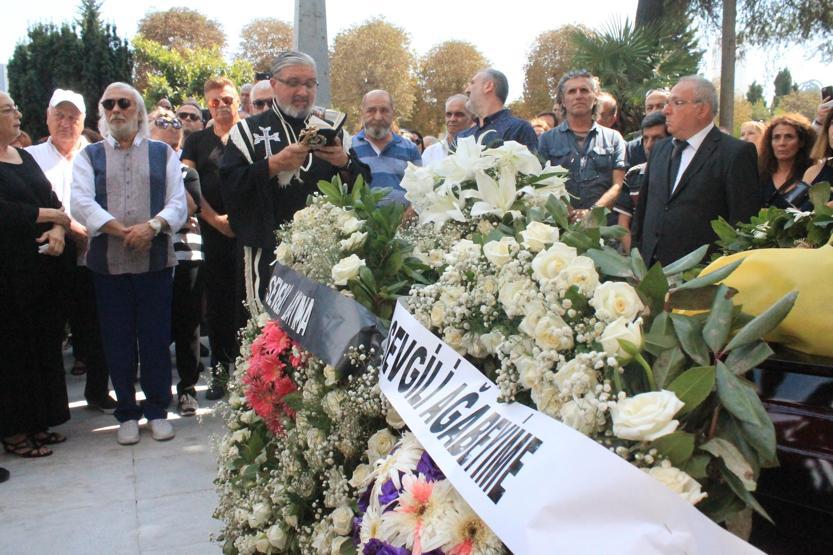 Usta yönetmen Aram Gülyüz son yolculuğuna uğurlandı