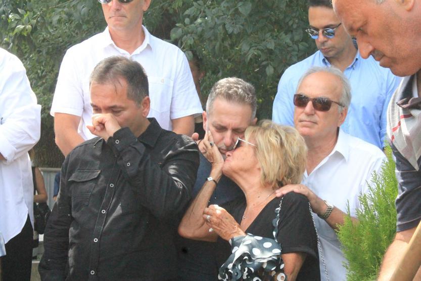 Usta yönetmen Aram Gülyüz son yolculuğuna uğurlandı