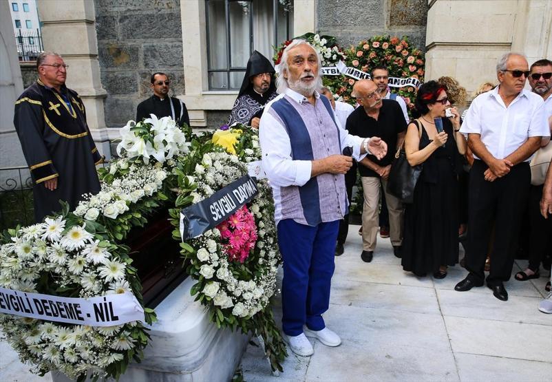 Usta yönetmen Aram Gülyüz son yolculuğuna uğurlandı