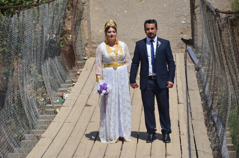Geline 1.5 kilo altın damada araba