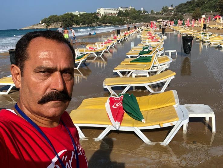 Sabah plaja gelen işletmeci gözlerine inanamadı