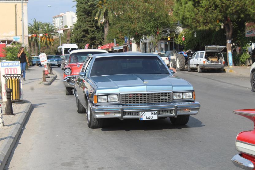 Klasik otomobiller Ayvalıkta buluştu