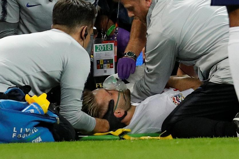 İngiltere - İspanya maçında Luke Shaw bilincini kaybetti