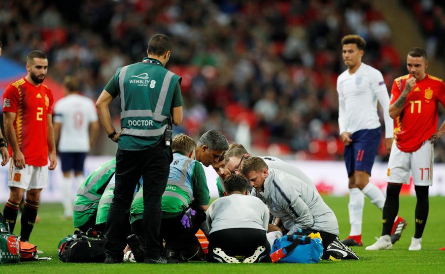 İngiltere - İspanya maçında Luke Shaw bilincini kaybetti