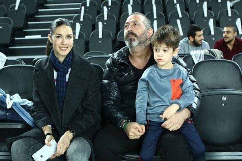 Cem Yılmaz: Kemal’e mikrofon uzatmayın
