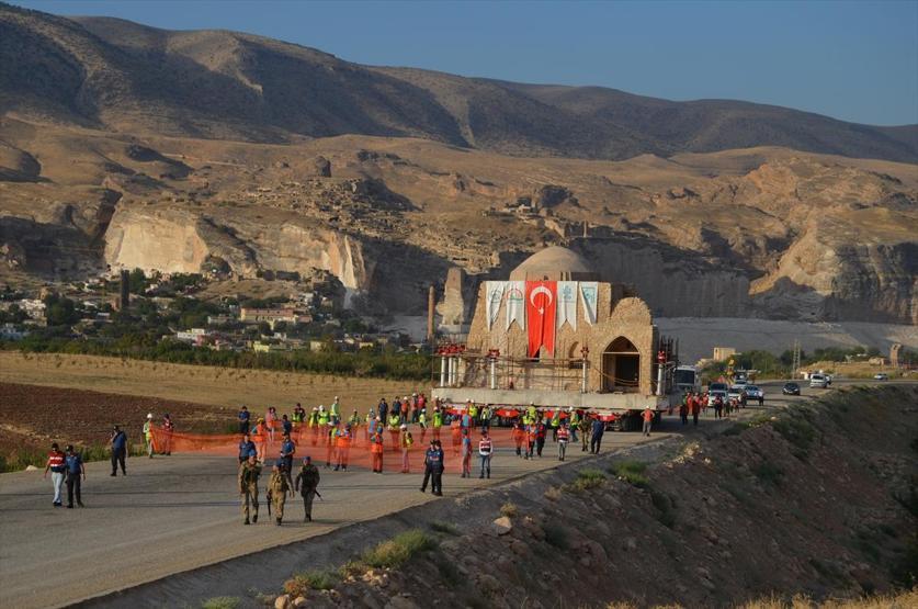 İmam Abdullah Türbesi yeni yerine taşındı