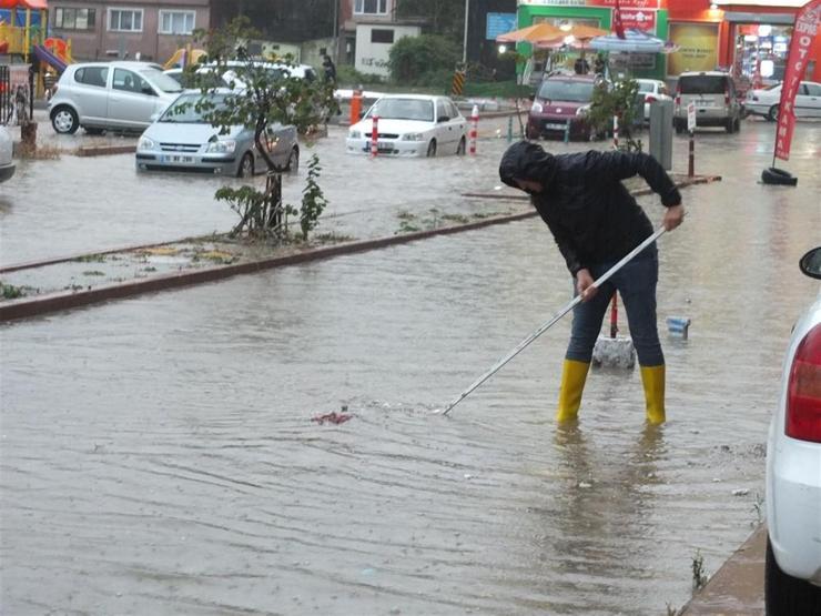 Bandırma’da sel felaketi
