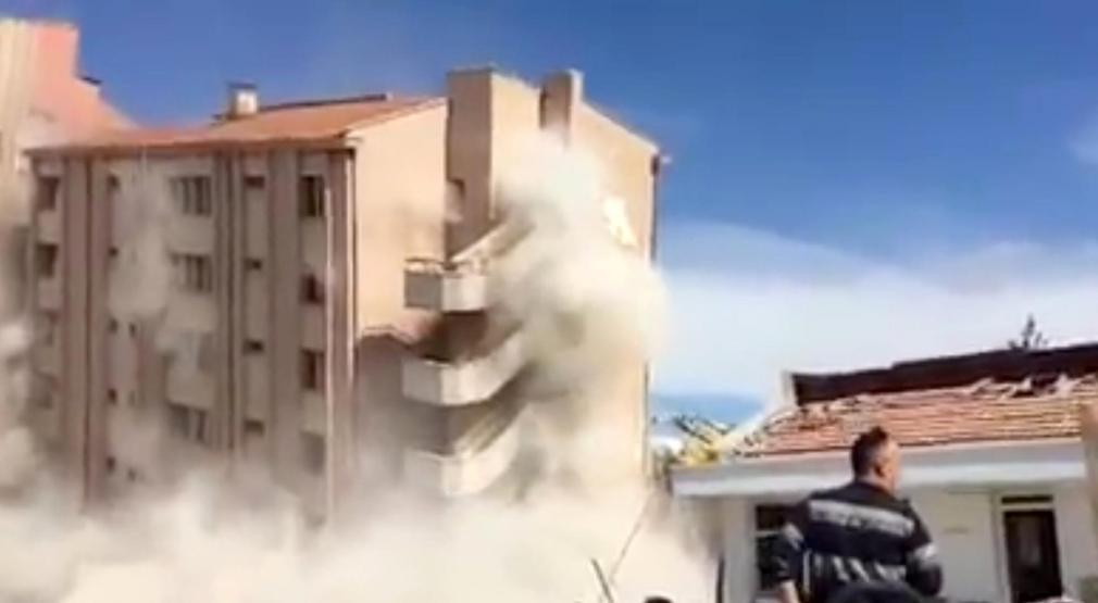 Eski devlet hastanesi böyle yıkıldı