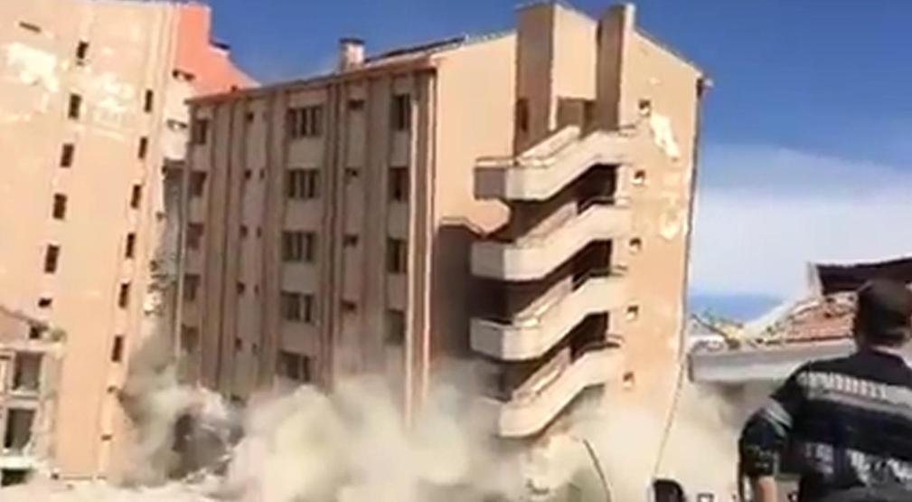 Eski devlet hastanesi böyle yıkıldı