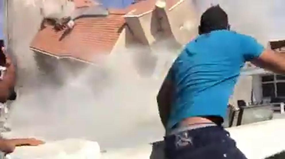 Eski devlet hastanesi böyle yıkıldı