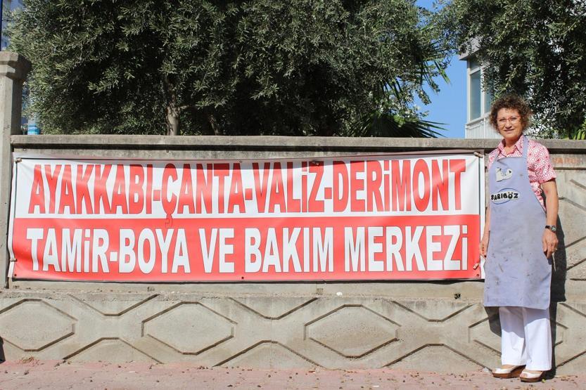 Hemşireydi atölye açıp ayakkabı tamircisi oldu