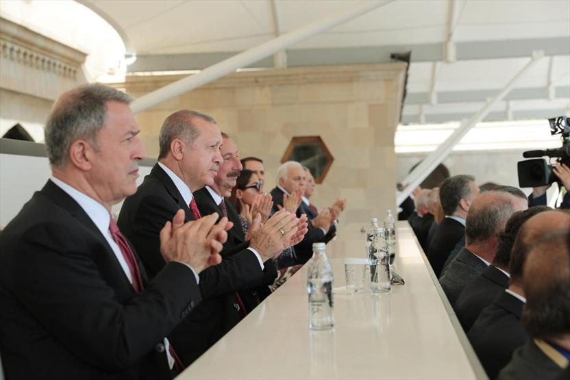 Cumhurbaşkanı Erdoğan Azerbaycanda: Baküde sıcak kucaklaşma