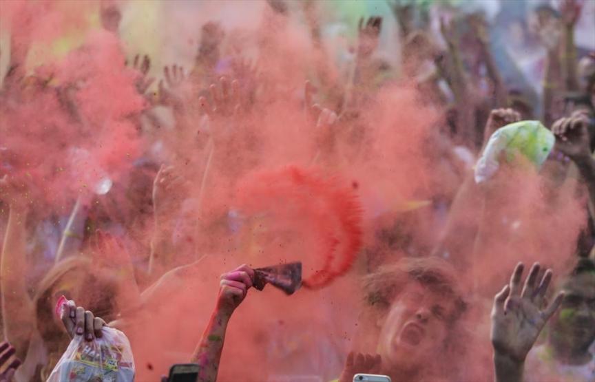 Ankaralılar renkli koşu festivalinde doyasıya eğlendi