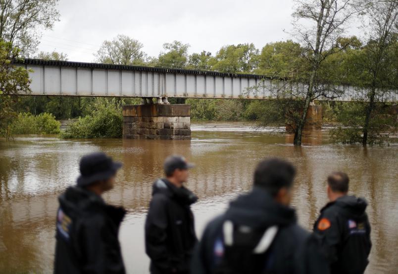 Florence Kasırgası can almaya devam ediyor