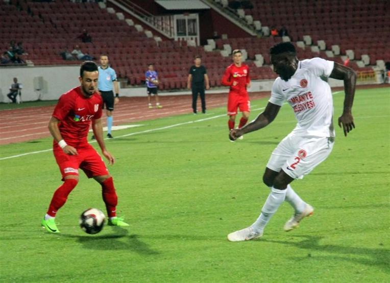 Balıkesirspor-Ümraniyespor maçı iptal edildi