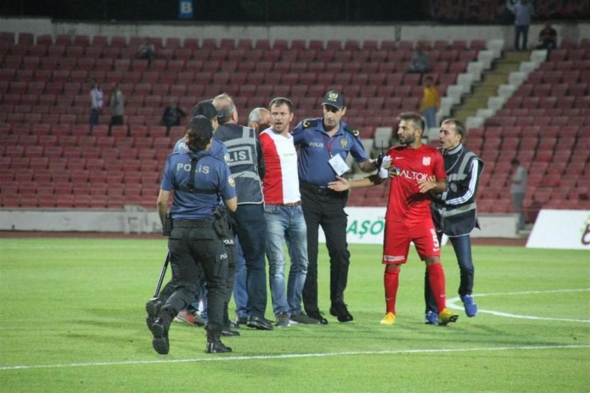 Balıkesirspor-Ümraniyespor maçı iptal edildi