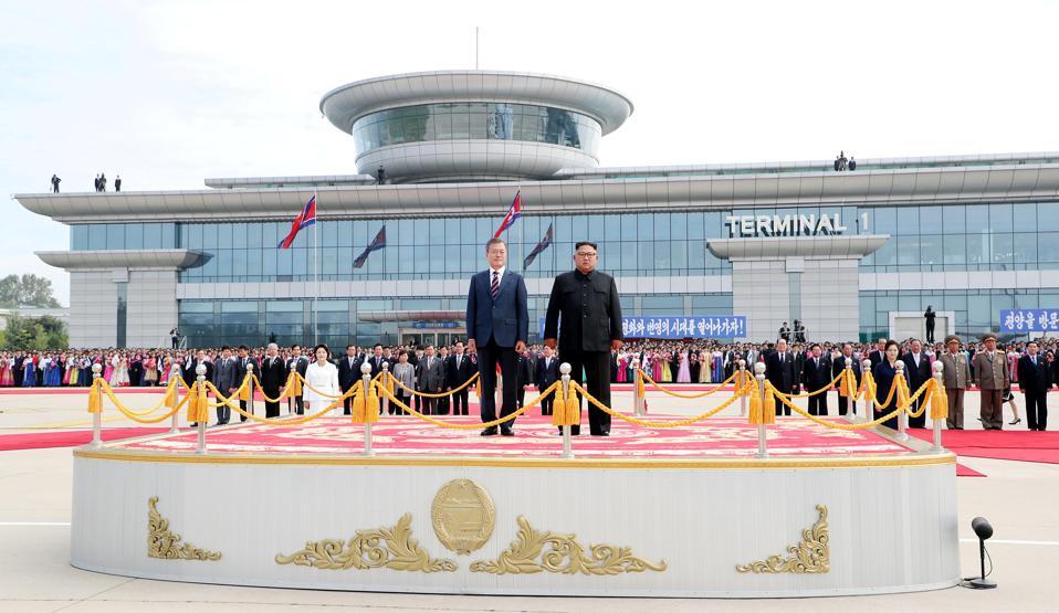 Yıllar sonra ilk: Güney Kore lideri Kuzey Korede