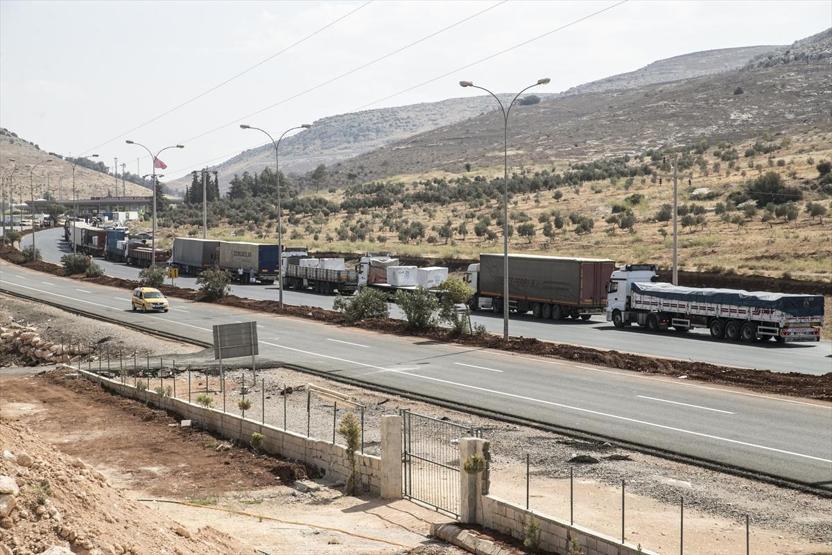 Suriye sınırında dikkat çeken kuyruk