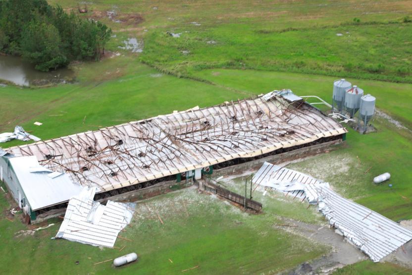 ABD Başkanı Trump kasırga bölgesinde