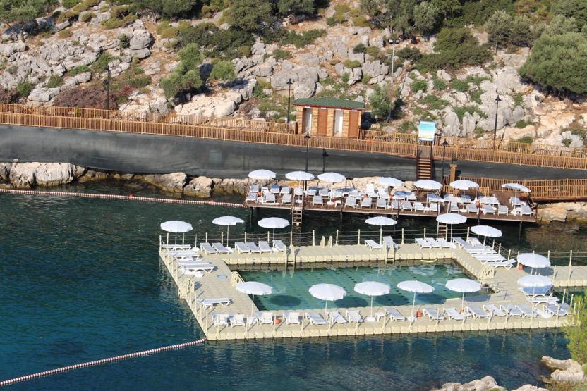Finike Kadınlar Plajı 3 ayda 60 bin kadını ağırladı