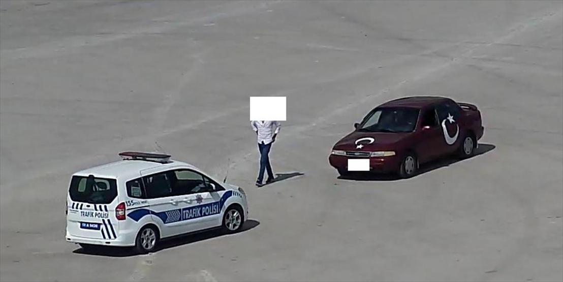 Çorumda kiki challenge yapan sürücüye ceza