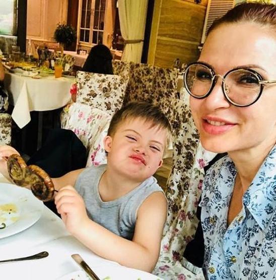Canlı yayında şoke eden anlar Seyirciye böyle tokat attı
