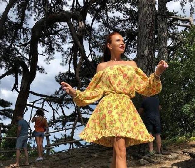 Canlı yayında şoke eden anlar Seyirciye böyle tokat attı