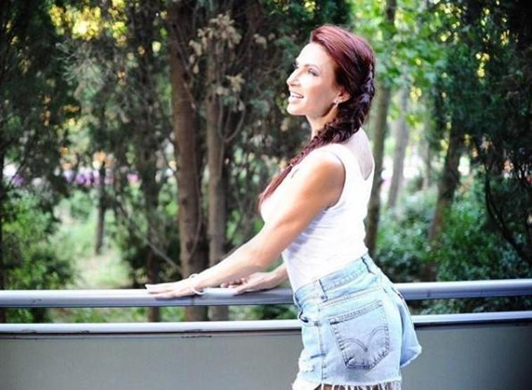 Canlı yayında şoke eden anlar Seyirciye böyle tokat attı