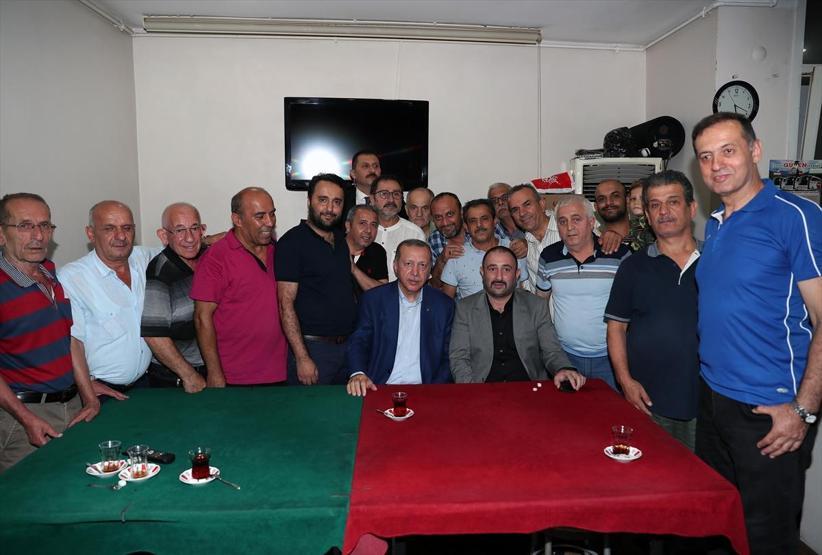 Cumhurbaşkanı Erdoğandan Kasımpaşa ziyareti