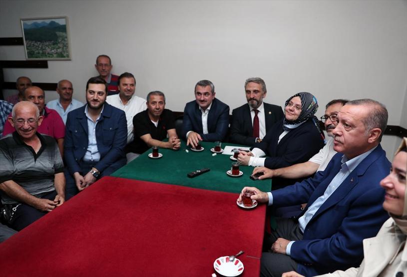 Cumhurbaşkanı Erdoğandan Kasımpaşa ziyareti