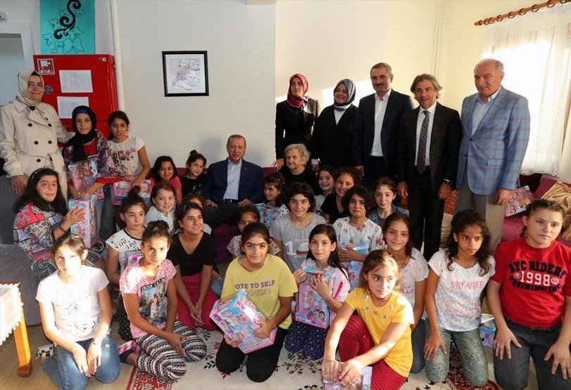 Cumhurbaşkanı Erdoğandan Kasımpaşa ziyareti