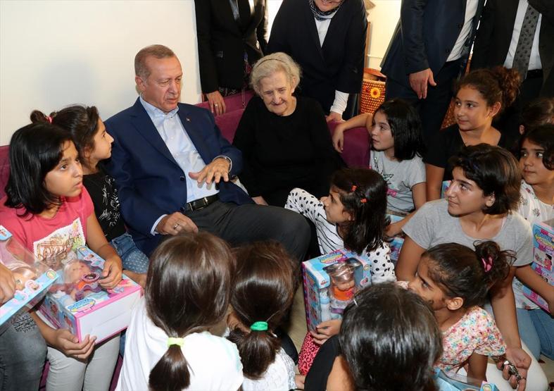 Cumhurbaşkanı Erdoğandan Kasımpaşa ziyareti