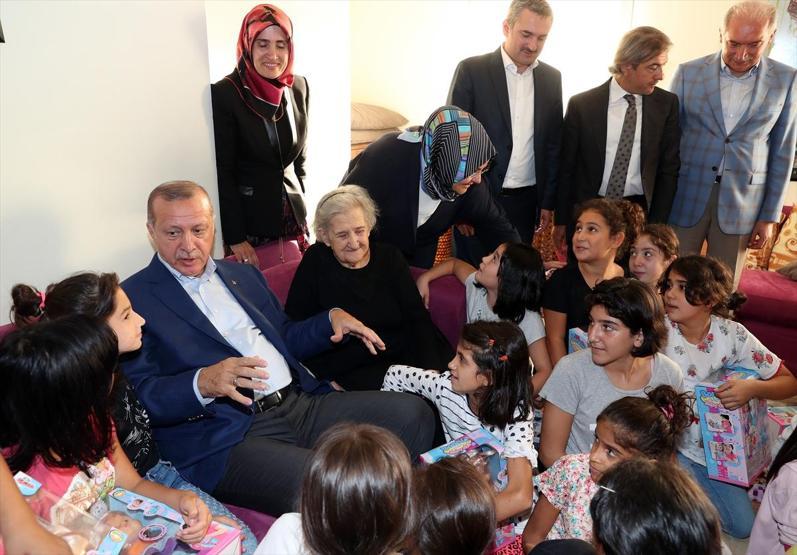 Cumhurbaşkanı Erdoğandan Kasımpaşa ziyareti