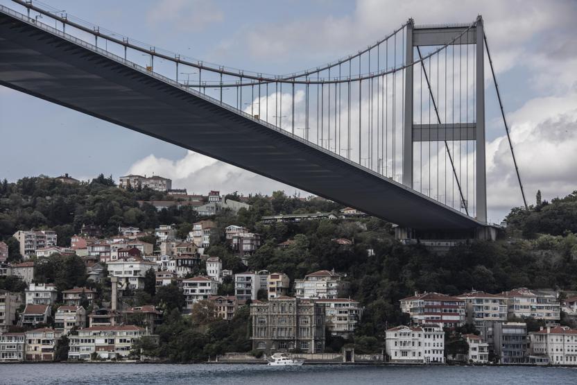 İstanbul Boğazında satılık 60 yalı