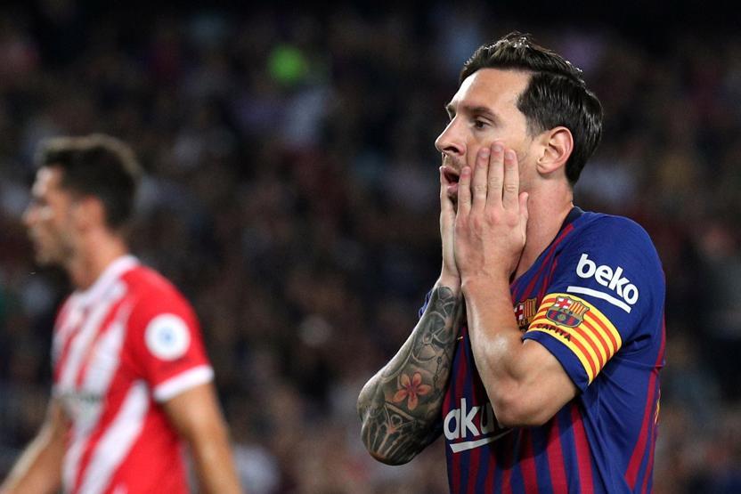 Messi hakemin elini sıkmayı reddetti