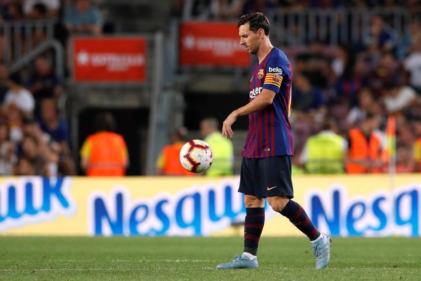 Messi hakemin elini sıkmayı reddetti
