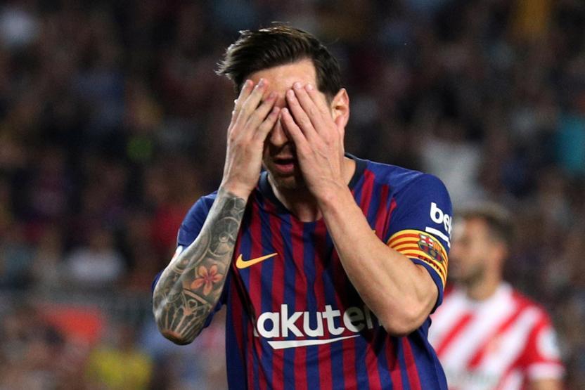 Messi hakemin elini sıkmayı reddetti