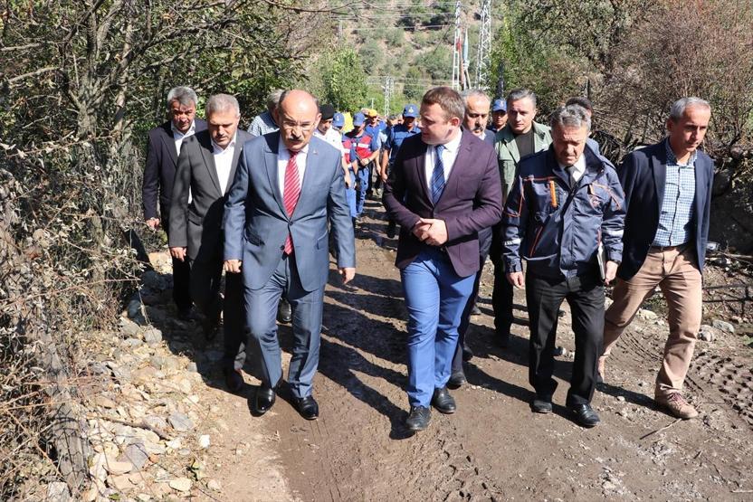 Kastamonuda yangında küle dönen köyde hasar tespiti