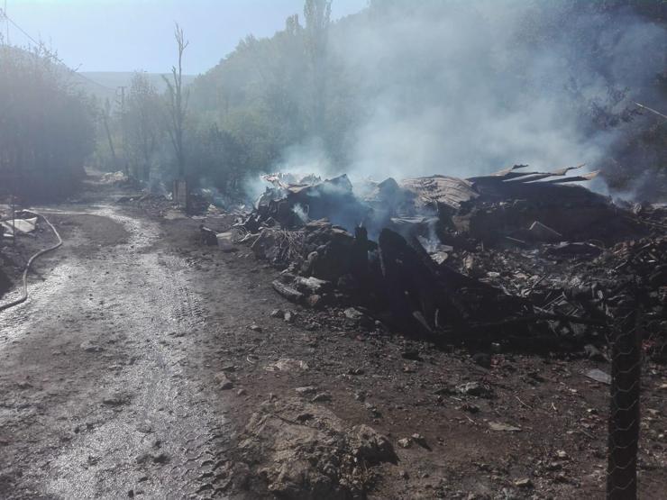 Kastamonuda yangında küle dönen köyde hasar tespiti